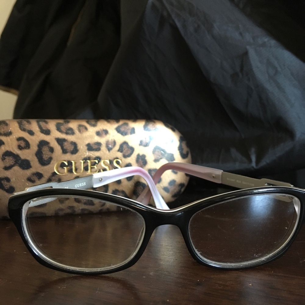 {GUESS} Rx glasses frames & case - Picture 2 of 8